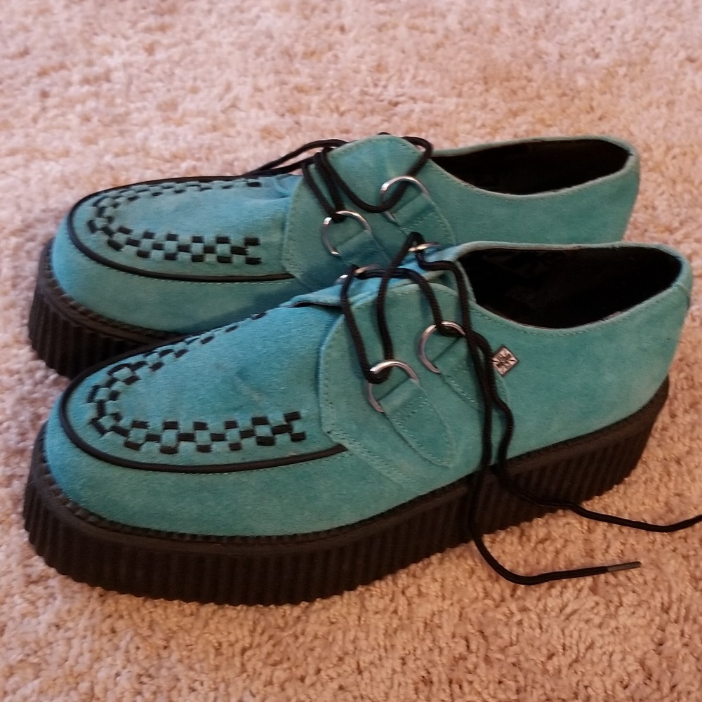 teal creepers TUK